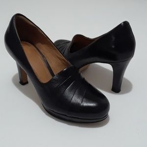 Clarks Artisan Leather Platform Pumps, Size 7
